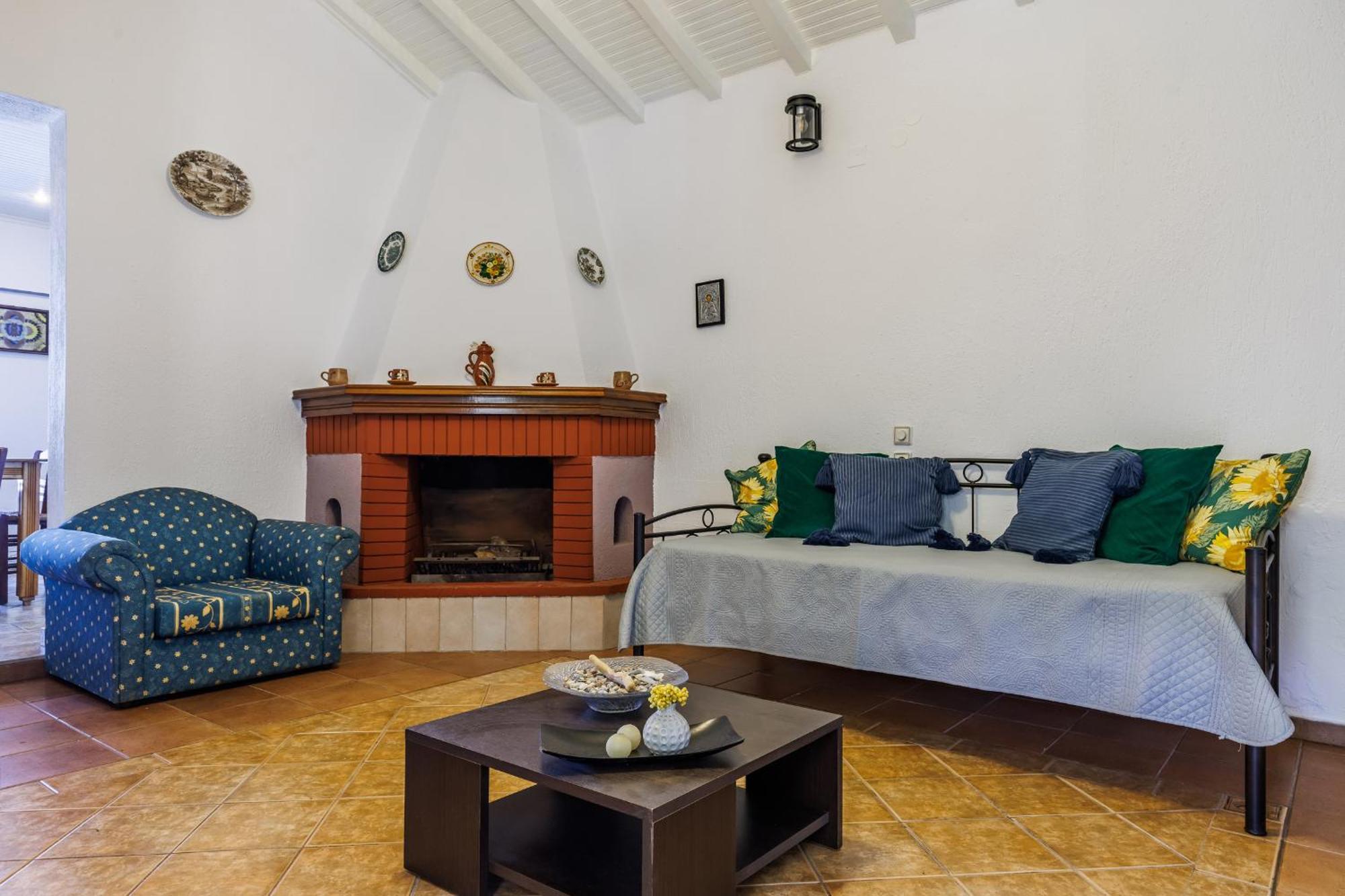 Nerissa Cottage - Skopelos Glossa Atheato Bagian luar foto