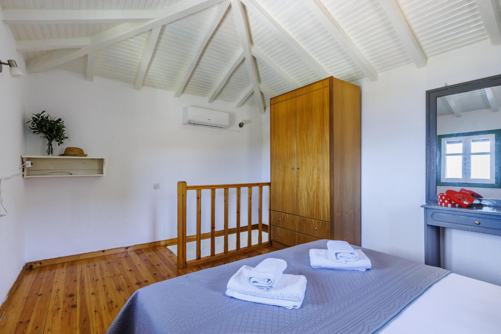 Nerissa Cottage - Skopelos Glossa Atheato Bagian luar foto